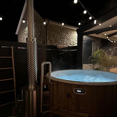 Le Lodge Spa Saint-Laurent-d'Andenay Eksteriør bilde