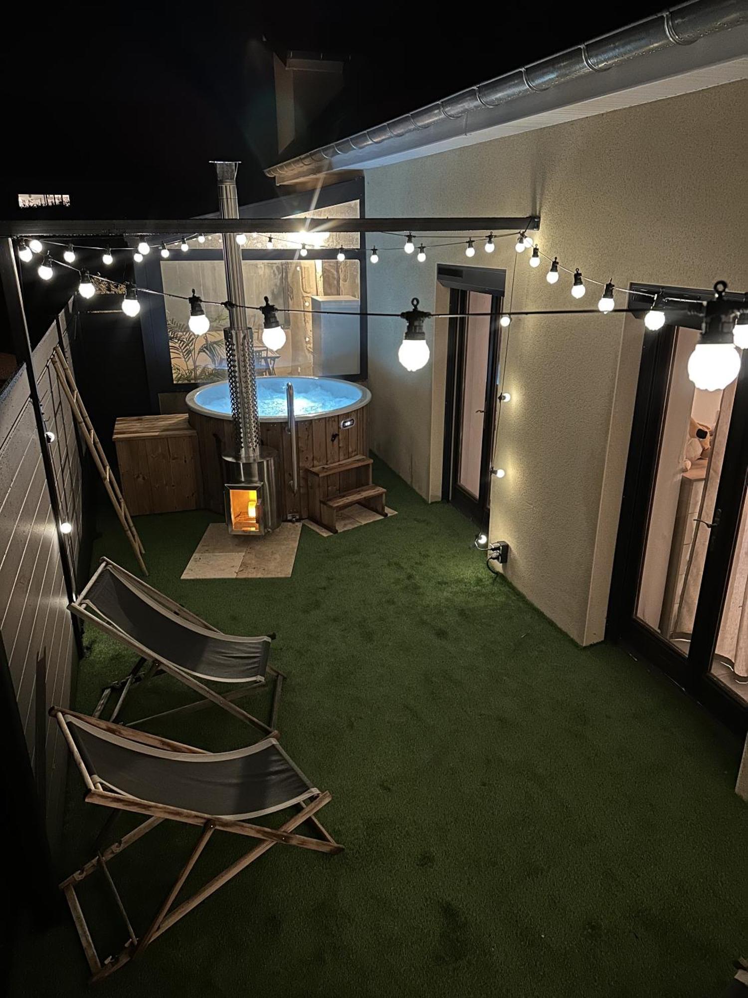 Le Lodge Spa Saint-Laurent-d'Andenay Eksteriør bilde